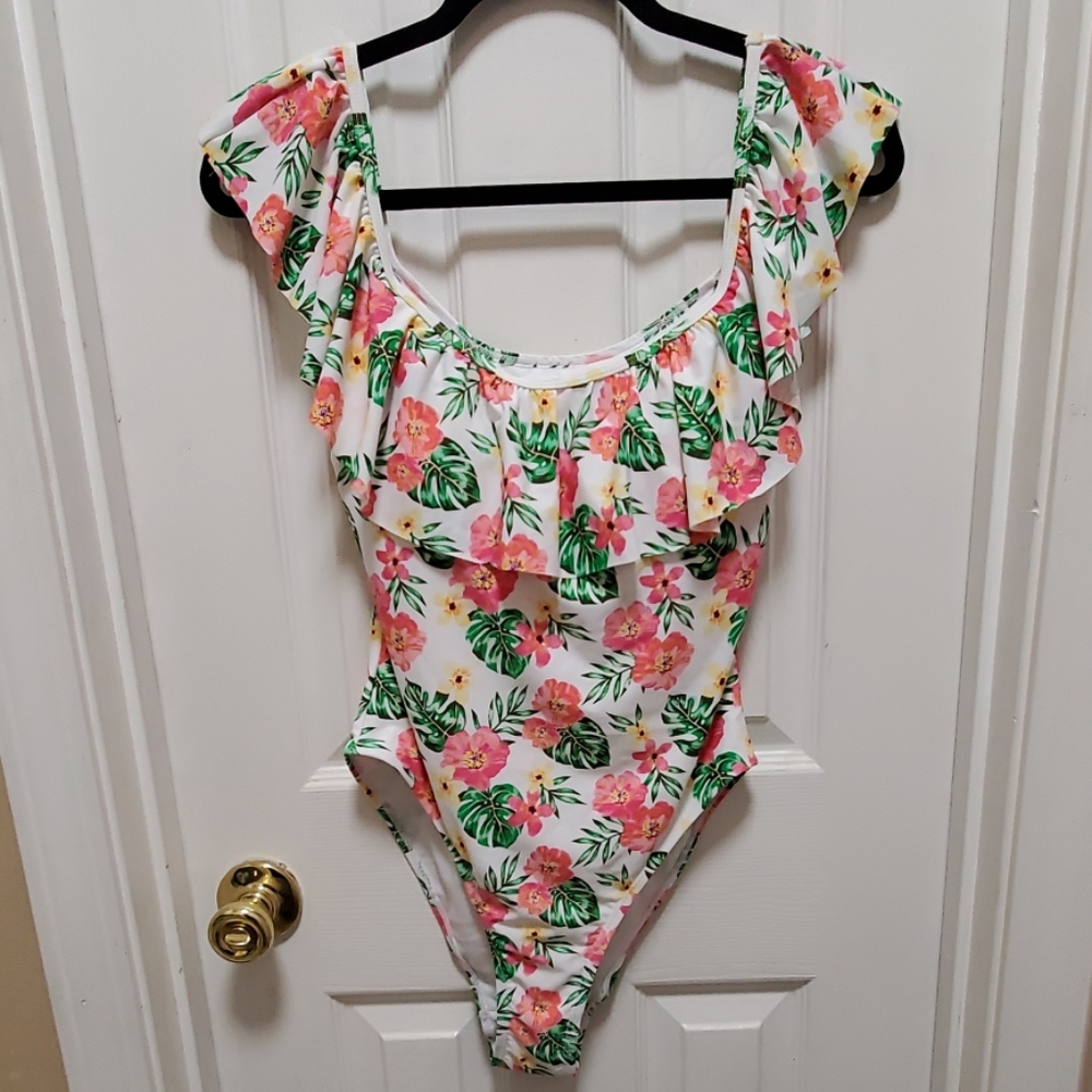 NEW White floral swimsuit-M
